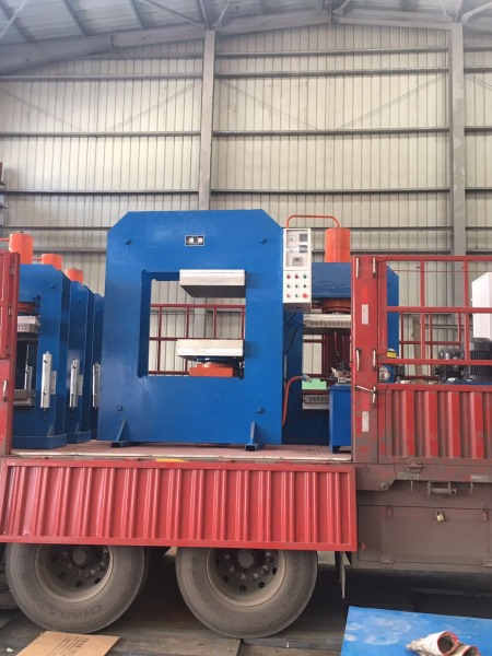 工廠(chǎng)專(zhuān)車(chē)